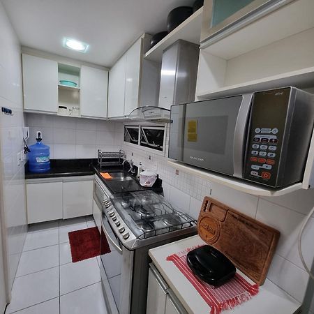 Apartamento FRENTE PARA 0 MAR - PÉ NA AREIA - 3 SUITES - AR CONDICIONADO 2 - VAGAS 2 - FINAMENTE DECORADO - PRAIA DO MORRO-INTERNET -WI-FI -TV COM SERVIÇOS DE DISNEY PLUS - NETFLIX -HBO MAX -STAR MAX - JOGOS AMAZON FIRE STICK - ALEXIA Guarapari Exterior foto