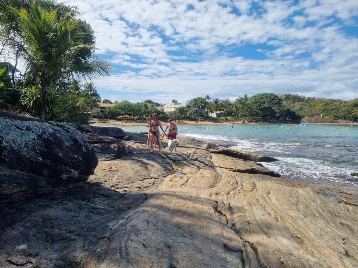 Apartamento FRENTE PARA 0 MAR - PÉ NA AREIA - 3 SUITES - AR CONDICIONADO 2 - VAGAS 2 - FINAMENTE DECORADO - PRAIA DO MORRO-INTERNET -WI-FI -TV COM SERVIÇOS DE DISNEY PLUS - NETFLIX -HBO MAX -STAR MAX - JOGOS AMAZON FIRE STICK - ALEXIA Guarapari Exterior foto